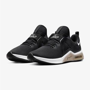 Nike Air Max Bella TR5